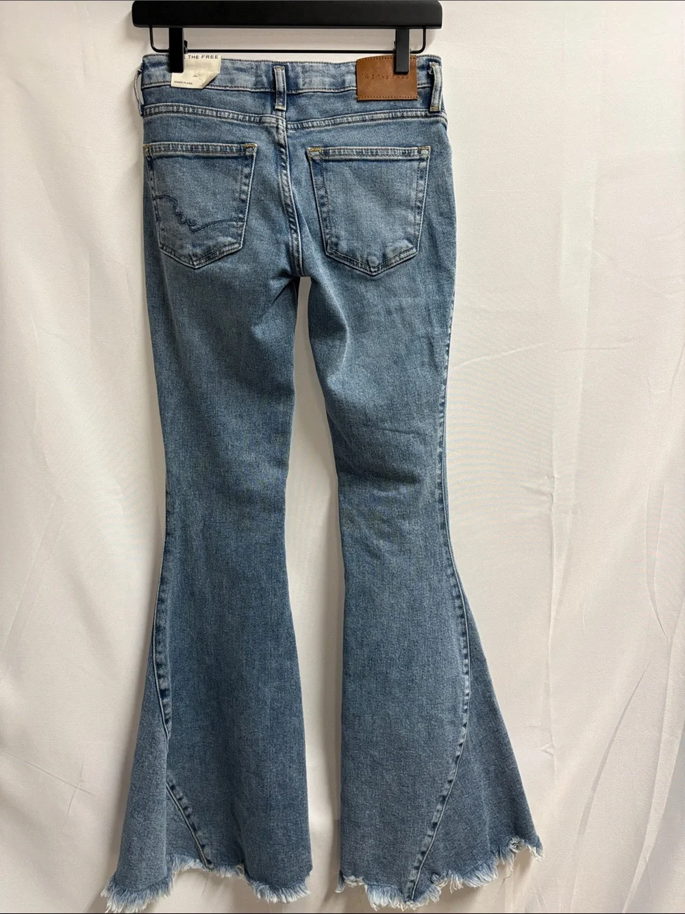 Free People We The Free Emre Flare Jeans Blue Size 24 NWOT